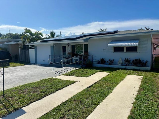 1 of 22 - 262 Sw 8th St, Dania, FL