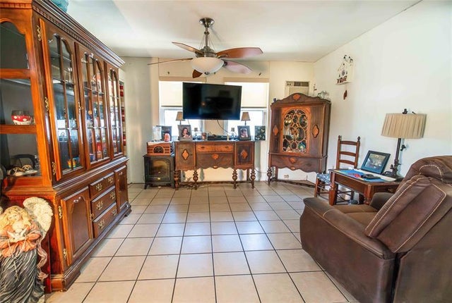 3 of 22 - 262 Sw 8th St, Dania, FL