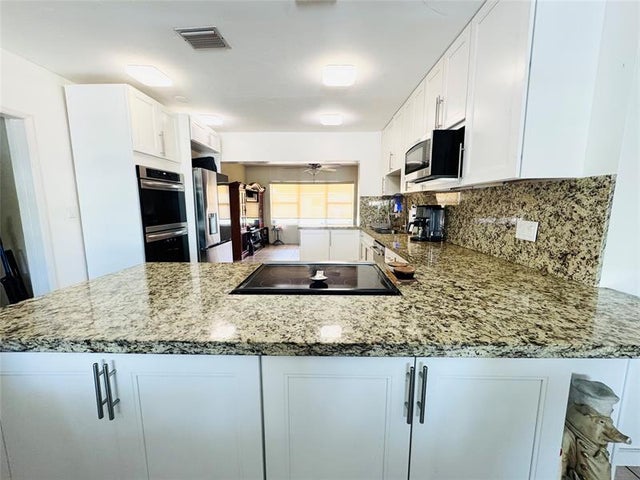 4 of 22 - 262 Sw 8th St, Dania, FL