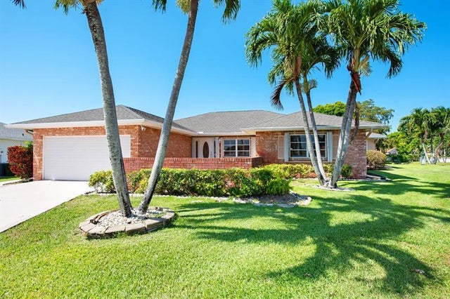 1 of 29 - 10893 Ventura Cir, Boynton Beach, FL