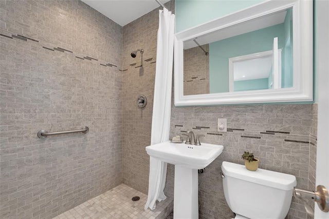 4 of 67 - 17 Se 9th Ave, Deerfield Beach, FL