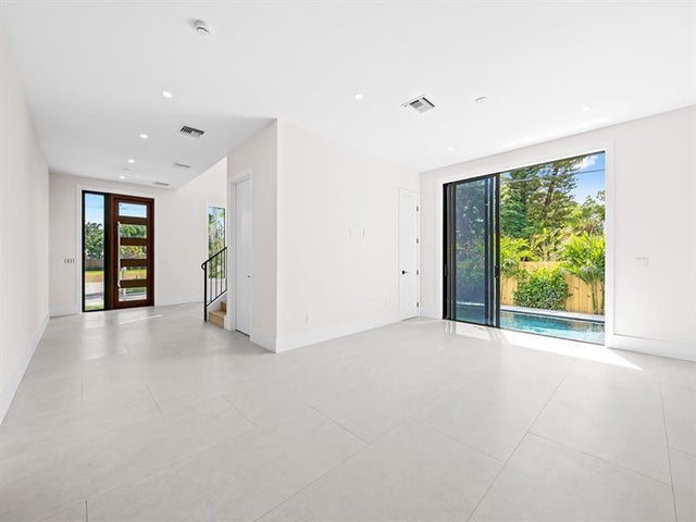 4 of 47 - 1401 Ne 16th Ave, Fort Lauderdale, FL