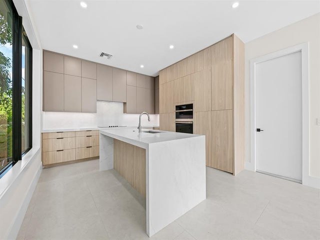 5 of 47 - 1401 Ne 16th Ave, Fort Lauderdale, FL