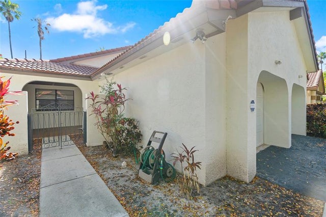 3 of 34 - 2177 Montpeliar, Weston, FL