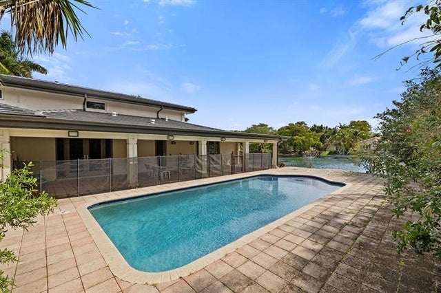 5 of 48 - 3150 N 35th St, Hollywood, FL