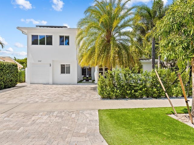 2 of 46 - 2147 Ne 65th St, Fort Lauderdale, FL