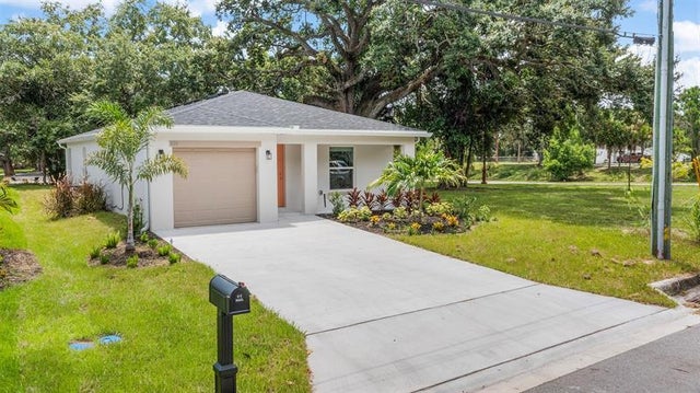 3 of 43 - 424 Douglas Ct, Fort Pierce, FL