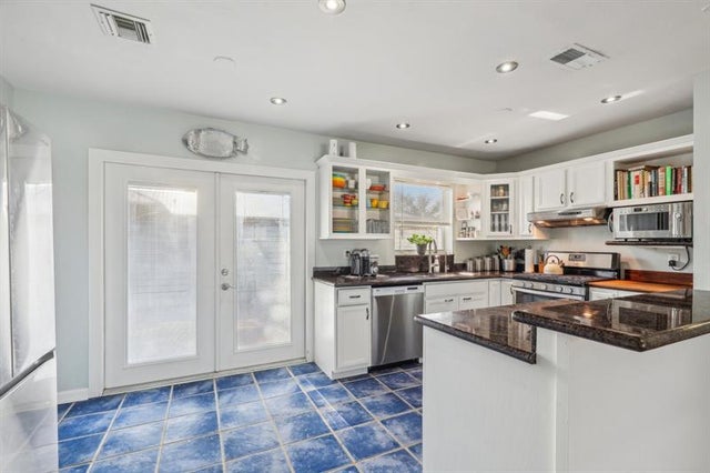 4 of 24 - 2216 Nw 2nd Ave, Wilton Manors, FL