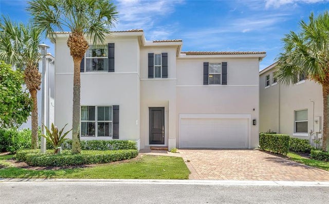 2 of 38 - 452 Tiffany Oaks Way, Boynton Beach, FL
