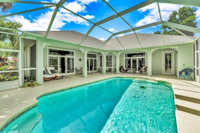 2 of 36 - 105 38th Ct, Vero Beach, FL