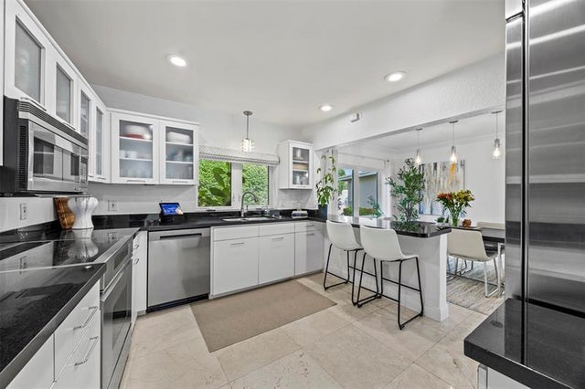 5 of 66 - 1719 Poinsettia Dr, Fort Lauderdale, FL