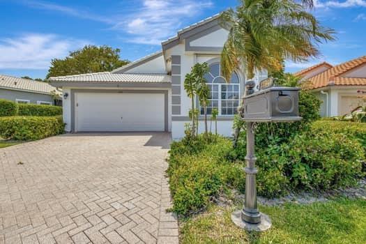2 of 55 - 11917 Fountainside Cir, Boynton Beach, FL