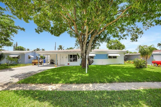 2 of 43 - 217 Sw 9th Ct, Pompano Beach, FL