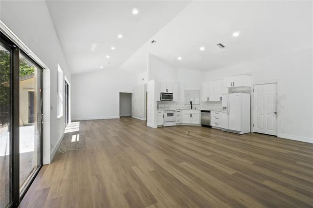 1 of 28 - 5172 Nw 53rd Ave, Coconut Creek, FL