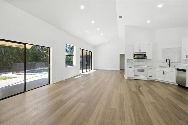5 of 28 - 5172 Nw 53rd Ave, Coconut Creek, FL