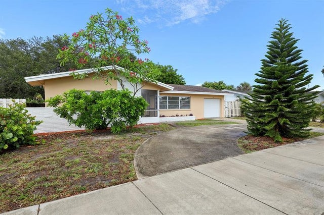 3 of 42 - 58 Sw 12th Ave, Boca Raton, FL