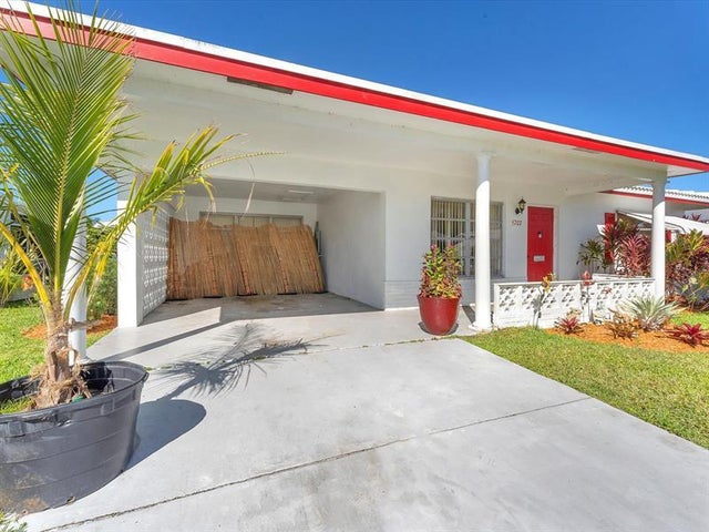 4 of 22 - 5702 Nw 84th Ave, Tamarac, FL