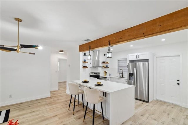 1 of 30 - 1032 Nw 11th Place, Fort Lauderdale, FL