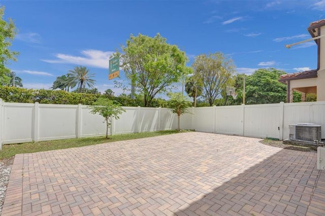 5 of 54 - 4875 Nw 55th Place, Tamarac, FL