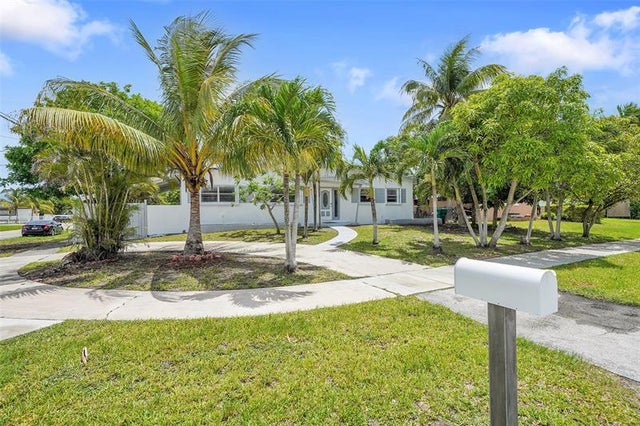 4 of 59 - 12000 Sw 187th St, Miami, FL
