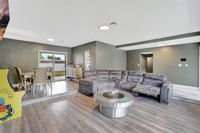 4 of 23 - 4709 Washington St, Hollywood, FL