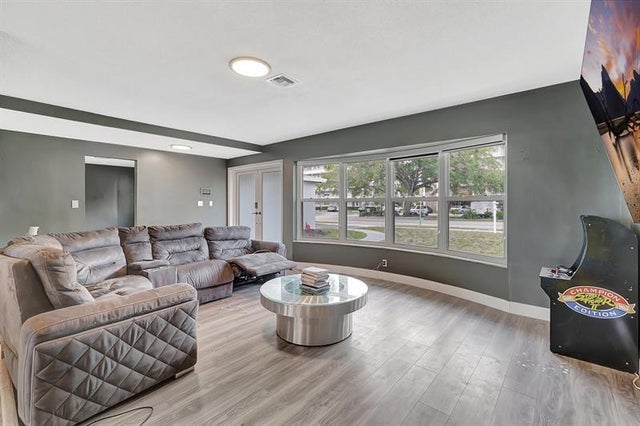 5 of 23 - 4709 Washington St, Hollywood, FL