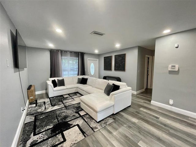 4 of 38 - 1478 Ne 56th St, Fort Lauderdale, FL