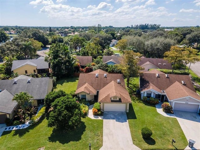 2 of 32 - 4227 Green Forest Way, Boynton Beach, FL