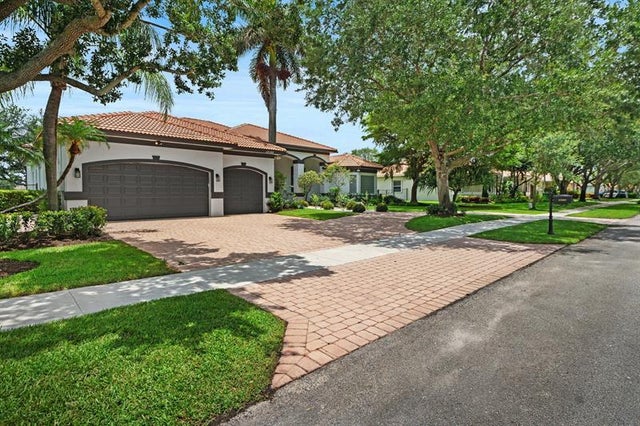 3 of 37 - 13185 Sw 44th St, Davie, FL