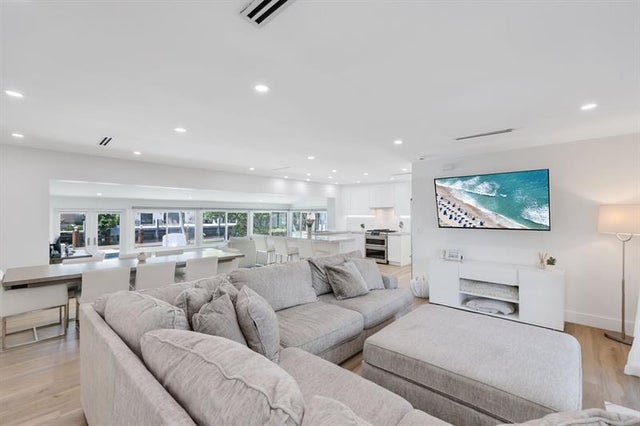 2 of 71 - 2448 Se 9th St, Pompano Beach, FL