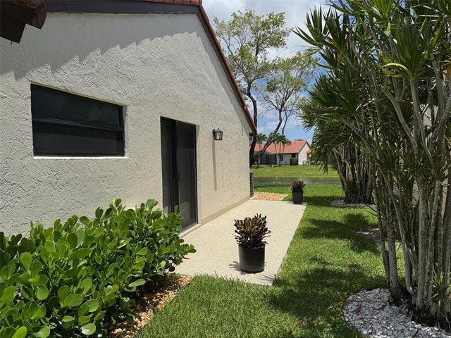 5 of 36 - 23 Capitol Ct, Deerfield Beach, FL
