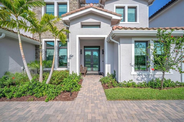 5 of 92 - 5827 Brookfield Cir W, Hollywood, FL