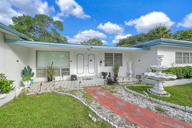 1 of 11 - 2732 Nw 9th Ter, Wilton Manors, FL