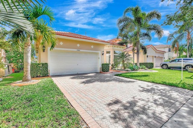 2 of 58 - 19441 Sw 61st St, Pembroke Pines, FL