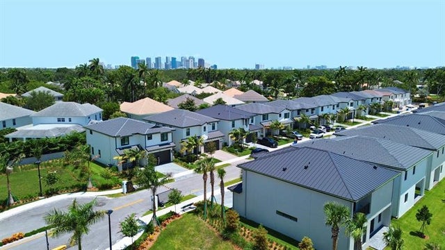 2 of 34 - 1434 Sw 23rd Street, Fort Lauderdale, FL