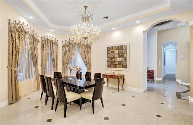 3 of 9 - 5981 Sw 37th Ter, Fort Lauderdale, FL