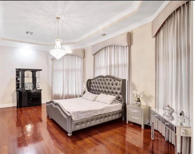 5 of 9 - 5981 Sw 37th Ter, Fort Lauderdale, FL