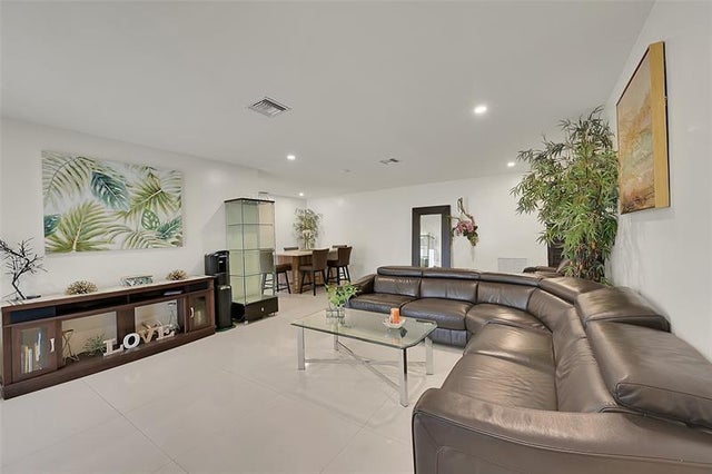3 of 32 - 521 Sw 40th Ct, Coral Gables, FL