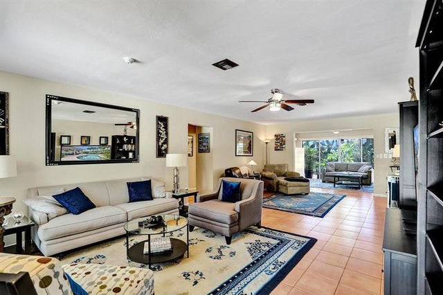 4 of 50 - 1866 Ne 33rd St, Oakland Park, FL