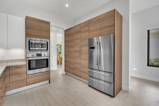 4 of 49 - 5812 E Brookfield Cir E, Hollywood, FL