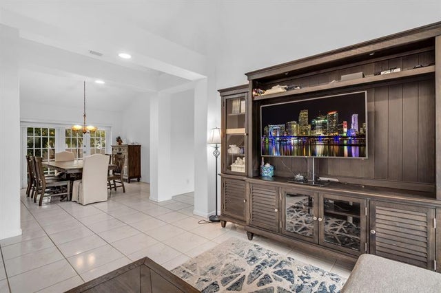 5 of 40 - 699 Spinnaker, Weston, FL