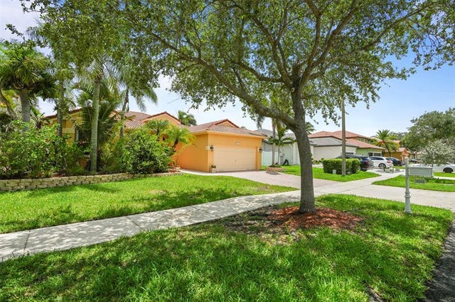 1 of 59 - 16332 N Segovia Cir, Fort Lauderdale, FL