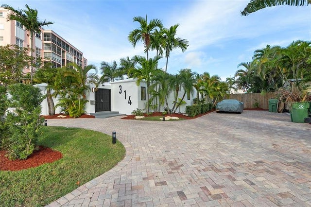 3 of 34 - 314 Isle Of Capri Dr, Fort Lauderdale, FL