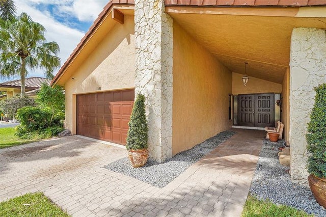 2 of 69 - 1581 Nw 100th Way, Plantation, FL