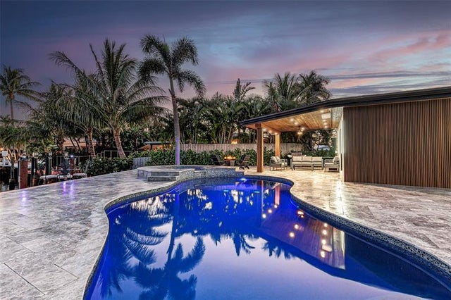 1 of 77 - 160 Se 3rd Ct, Pompano Beach, FL