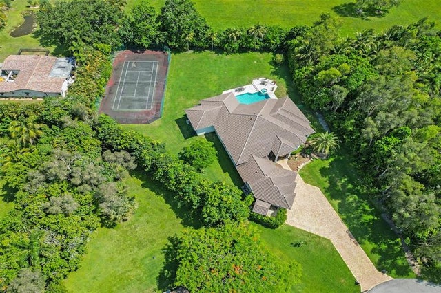 1 of 39 - 11720 Nw 9th St, Plantation, FL