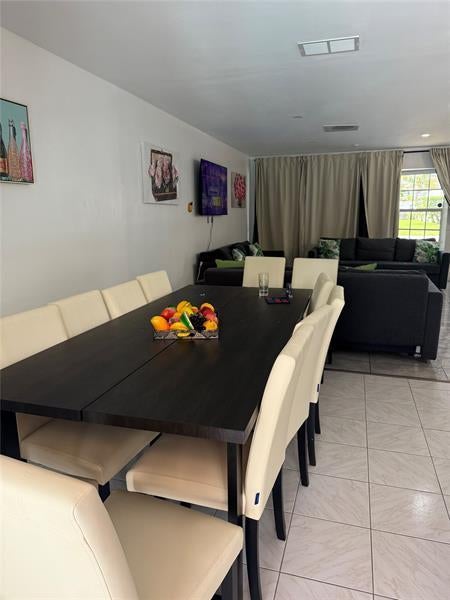 5 of 26 - 4115 Madison St, Hollywood, FL