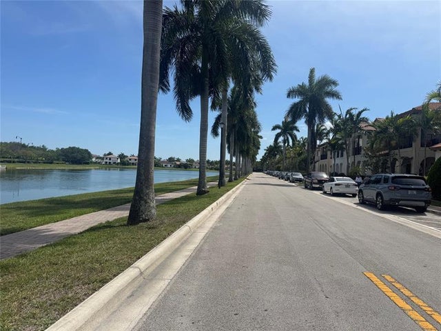 3 of 29 - 3730 Nw 84th Way, Pembroke Pines, FL