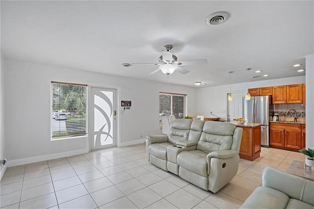 4 of 31 - 6129 Hogan Creek Road, Margate, FL