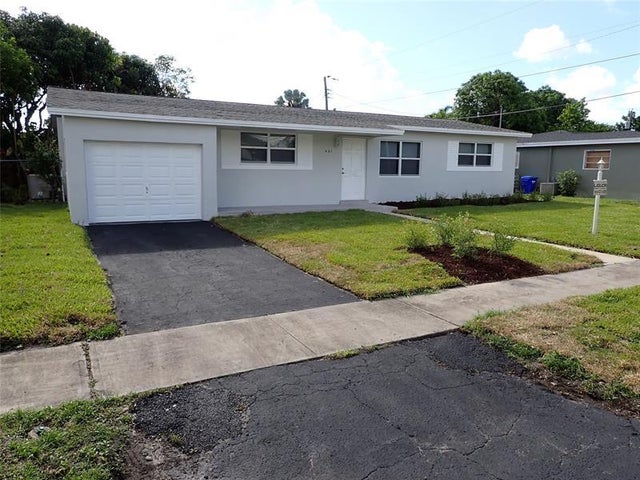 2 of 25 - 601 Sw 69th Way, Pembroke Pines, FL